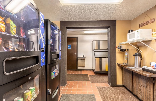 Value Inn Kenosha I-94 - Exit 344