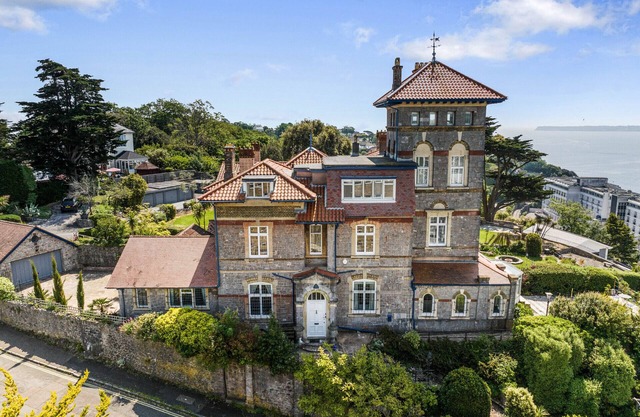 Vane Tower- Historic retreat with Panoramic Sea Views