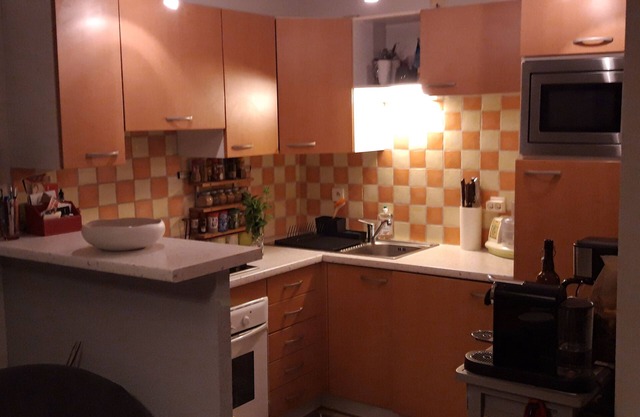 VANNES, bright T2 with garden 10 min walk from the port and the city center