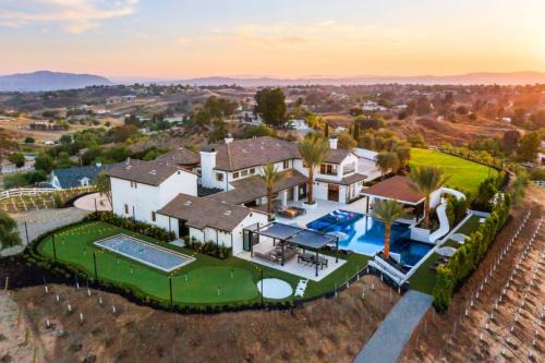 Vaquero By Fieldtrip Modern Wine Country Resort