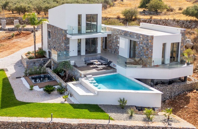 Venetian Villa- Scenic vacation villa in Crete