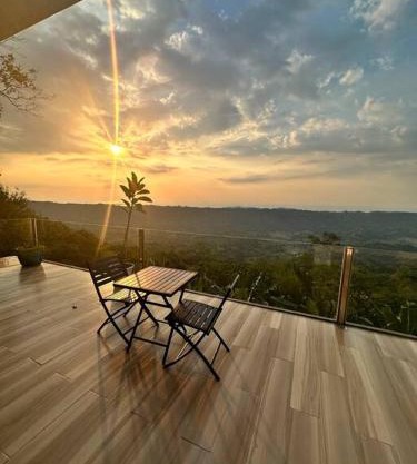 Veronica Guesthouse w/Breathtaking Mountain View