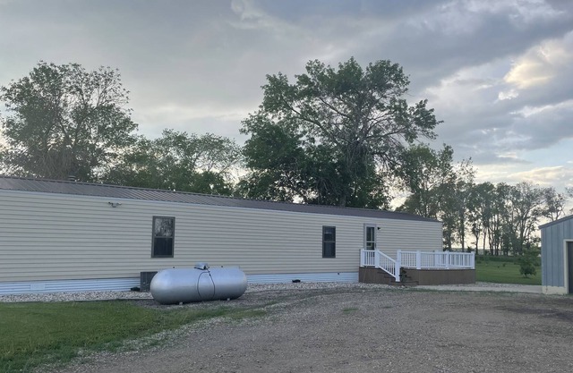 Very clean comfortable rural living