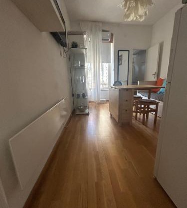 VERY CLOSE Studio Apartment