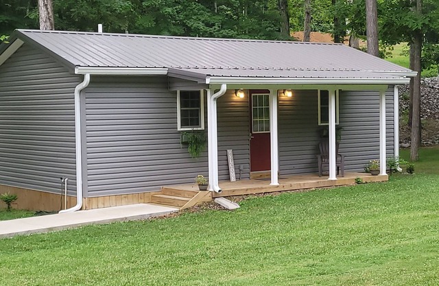 Very nice house in a quite peaceful area 2 mins from the water