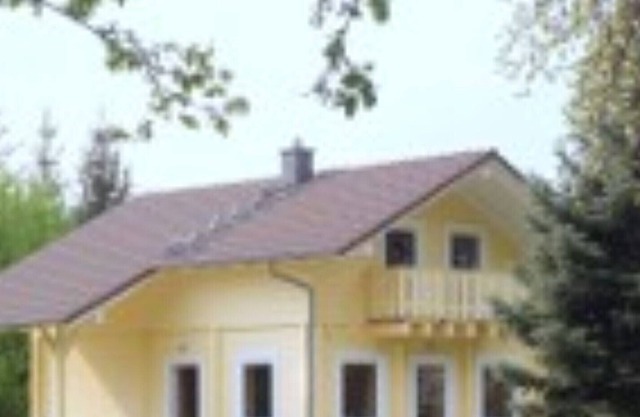 Very quiet, idyllic location right on the forest, in the immediate vicinity of the Neisse