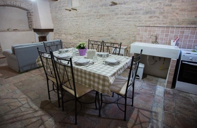 Vescia + Pie 'del Colle apartment