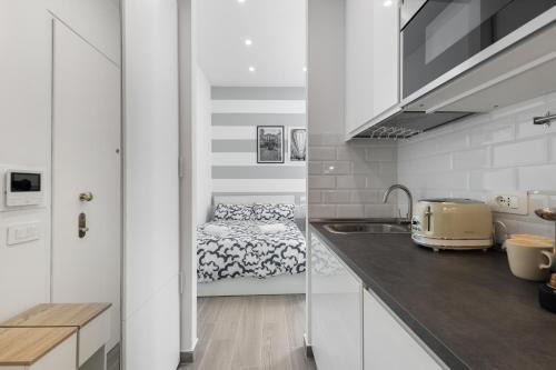 ViaOrtiSuite Pta Romana WiFi & A-C 12 min to Duomo