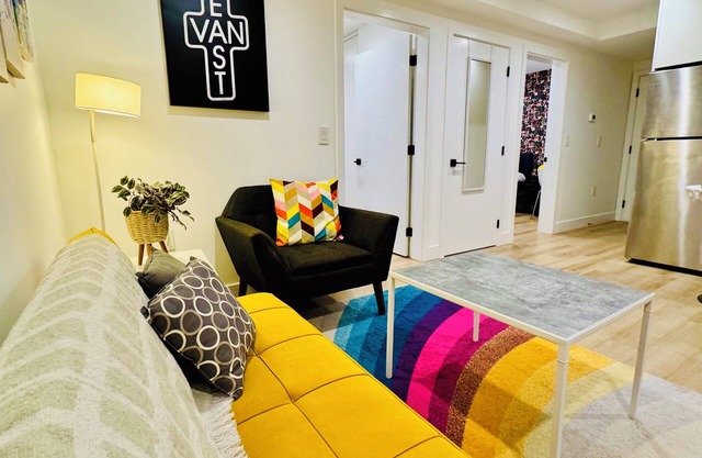 Vibrant East Van, easy access to downtown, mountains, shops and restaurants.