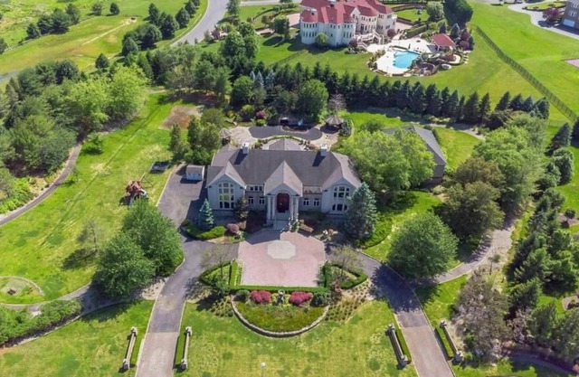 Victorian Mansion/indoor basketball,hockey court