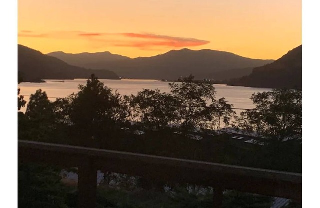 Views & Proximity at Mosier Mainstay