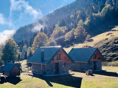 Vikendice Suvo Do