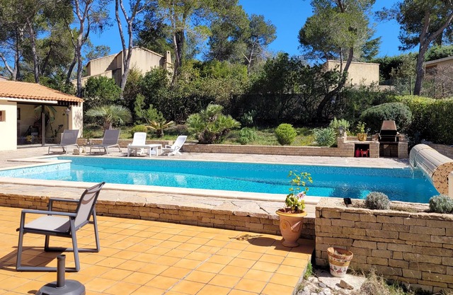 Villa with swimming pool in the heart of the great Pic Saint-Loup