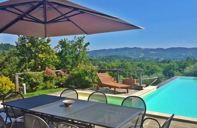 Villa Valentino - Villa with pool and stunning views