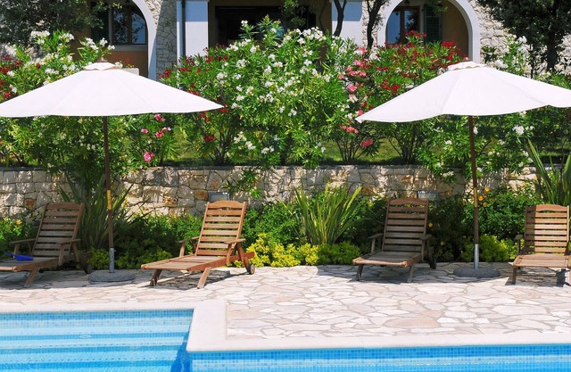 Vila Biljana - make good choices!