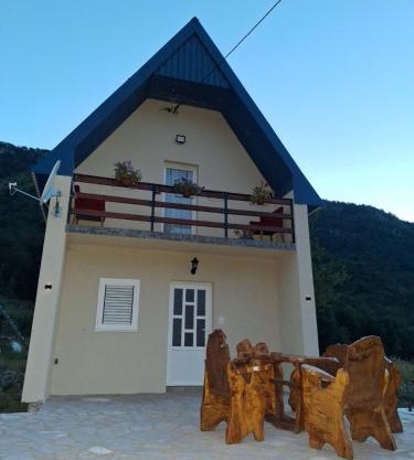 Vila Paramida