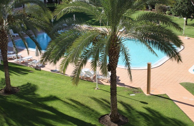 VILAMOURA TWO BEDROOM APARTMENT IN A PRIVATE CONDO