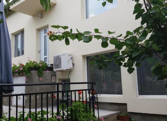 Vili House