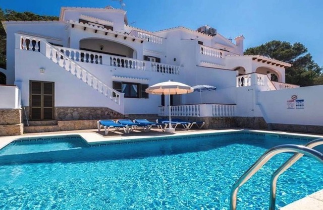 Villa ∙ 6 bedrooms ∙ 11 guests