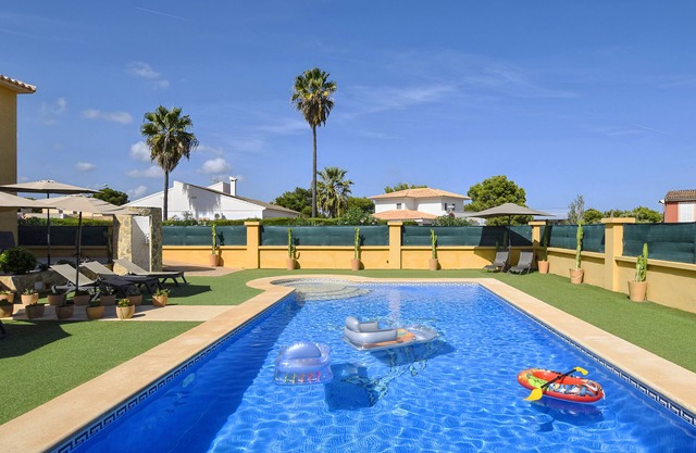 Villa 'Margarita' with Private Pool, Private Terrace and Wi-Fi
