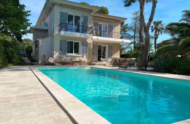 Villa Dar Est Saada, with large swimming pool, near beach (400m) with sea view