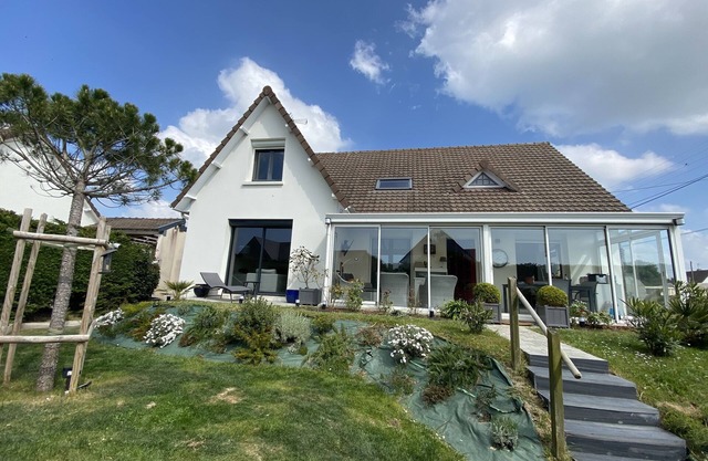 Villa 180 m2 sleeps 8 300 m from the beach, 170 m from golf