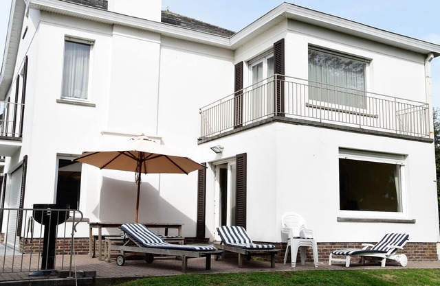 Villa 300 m from the beach (+ beach hut from mid-April to mid-September)