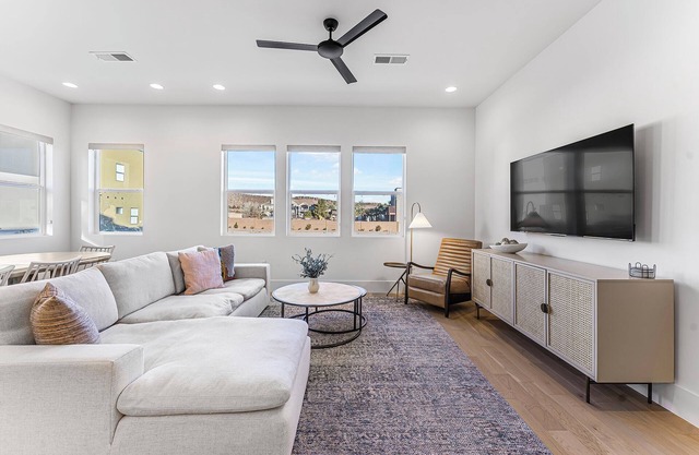 Villa #35 at Bloomington Country Club: Pool, Golf, Restaurant