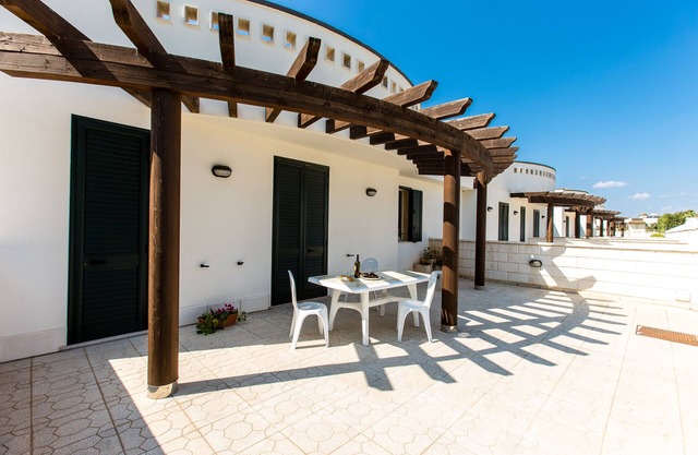 Villa 7 beds 200 meters from the sea and 5 km from the beaches of Gallipoli