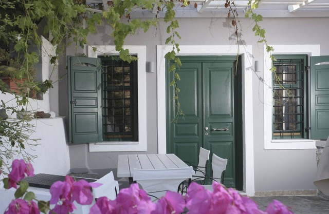 "Villa Accomodesio", spacious villa for 6 p. with excellent view to Aegean sea