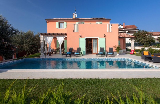 VILLA ANNA, VILLAS in VILANIJA - UMAG (Private Swimming Pool)