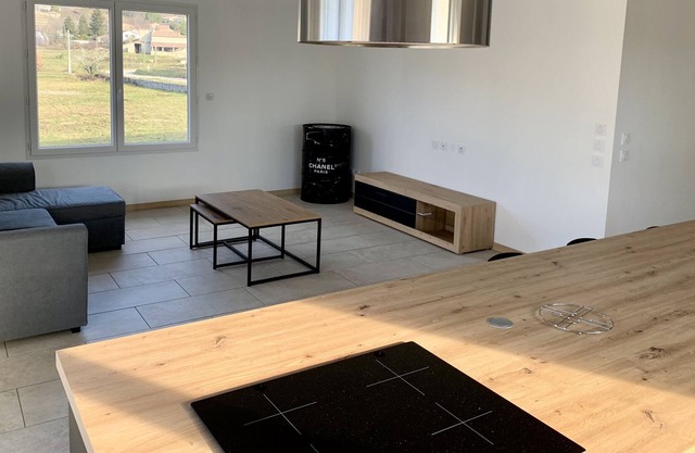Villa Avec Piscine à Deux pas de la Rivière