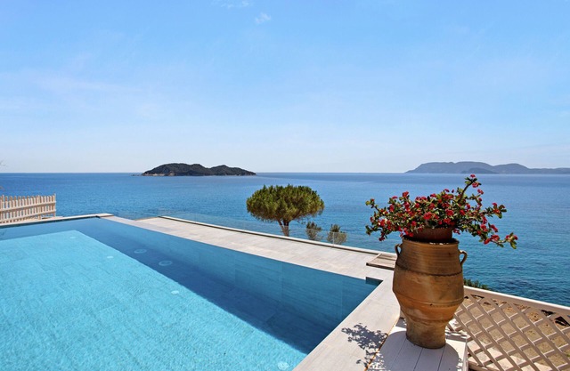 Villa 'Azzure Vista' with Private Pool, Wi-Fi and Air Conditioning