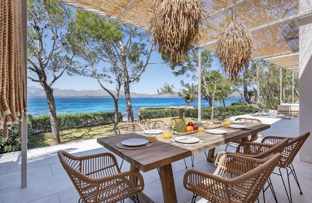 VILLA BARCARES