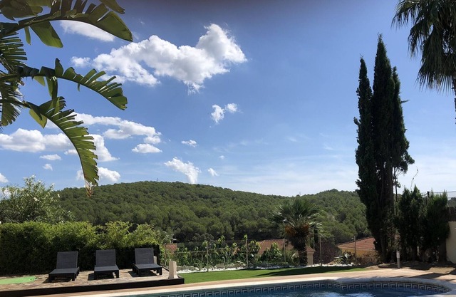 Villa Barcelona 4 bed, private pool, 7 to Sitges