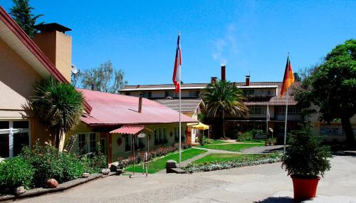 Villa Baviera, Hotel Baviera Chile