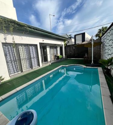 Villa Bonapriso with pool