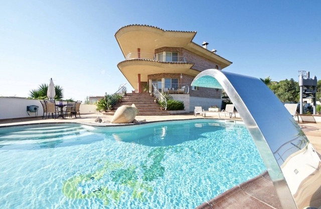 VILLA BONFILL