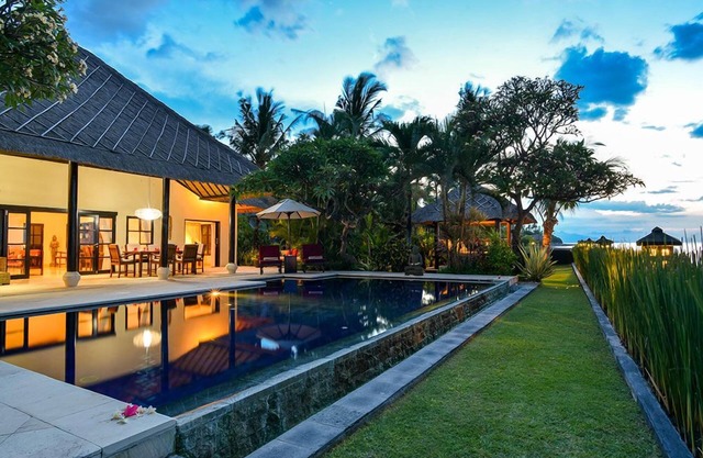 Villa Branie - Beach front Private Villa in North Bali