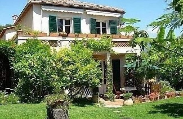 Villa by the sea in St Jean Cap Ferrat