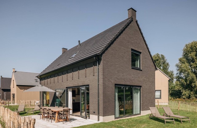 Villa by Lake Veere with Sauna and Terrace