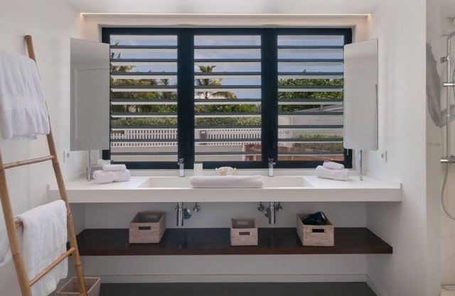 Villa Cairn Ocean Located Petit Cul Sac