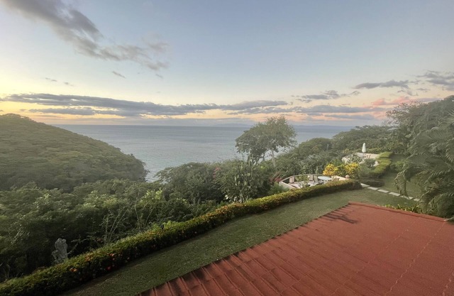 Villa California, with a spectacular Ocean View . Adventure awaits you.