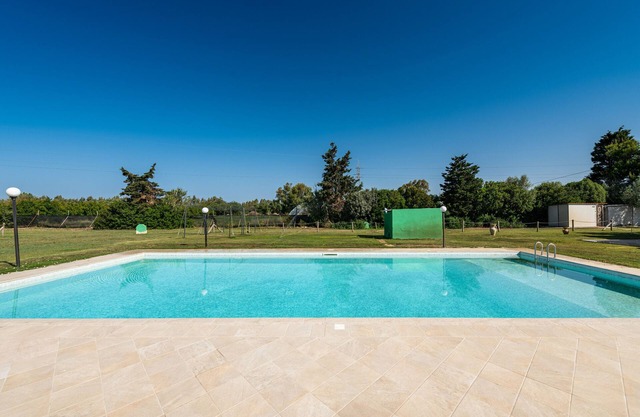 Villa 'Camera 1' with Shared Pool, Wi-Fi and Air Conditioning