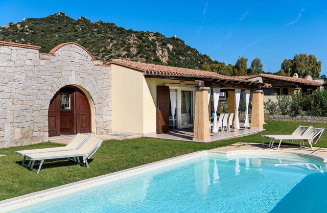 Villa 'Campidano' with Private Pool, Wi-Fi and Air Conditioning