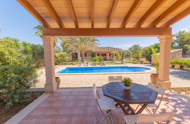 Villa Can Pep, Private holiday home whith pool.