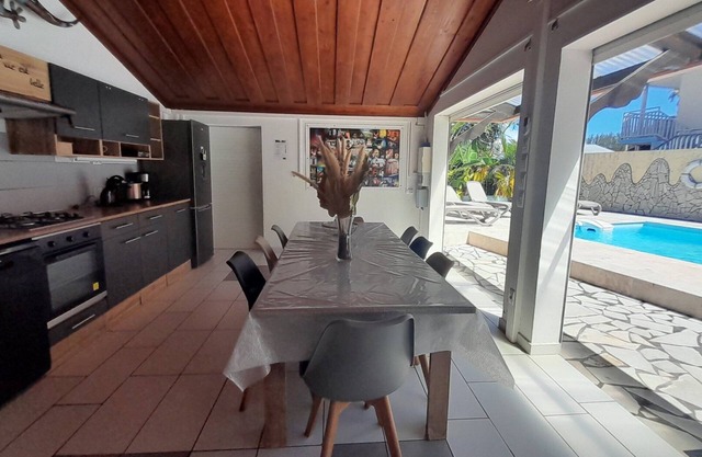 Villa Cap Jaune, peaceful setting and relaxing