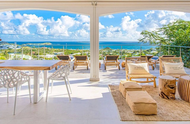Villa Casa Del Mar, luxury and magical view of Orient Bay