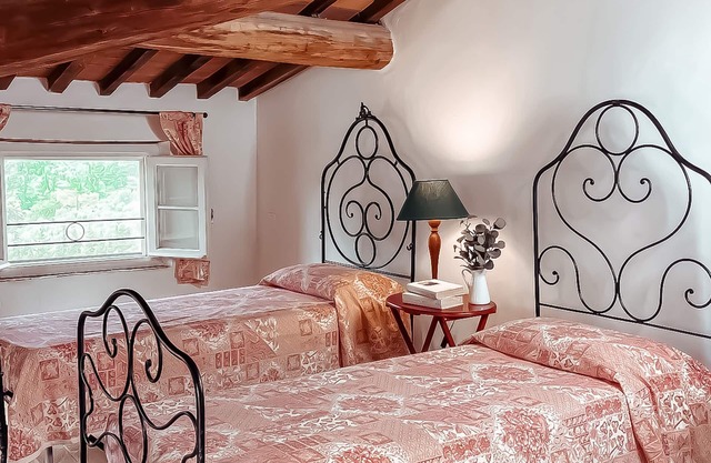 Villa Cenami on hilltop - Alba apartment - big POOL with view near by seaside