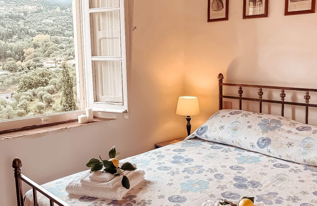 Villa Cenami on hilltop - Sogno apartment - big POOL with view near by seaside